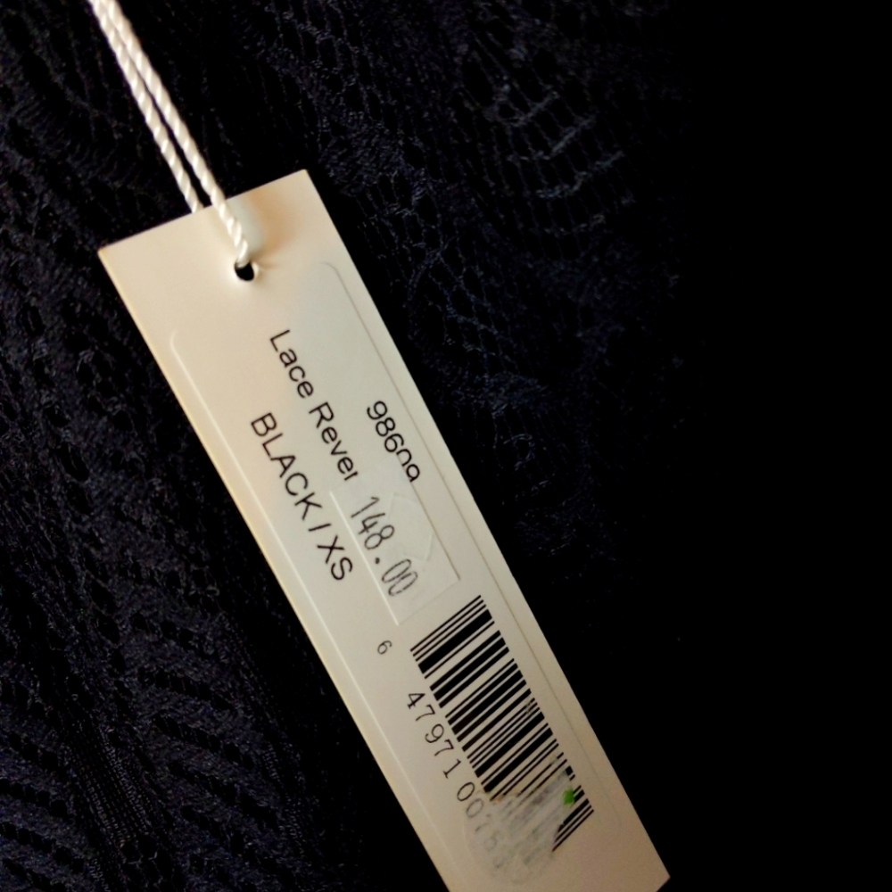 🆕🌿REVERSIBLE KNIT/LACE SKIRT🌿 - Picture 8 of 9